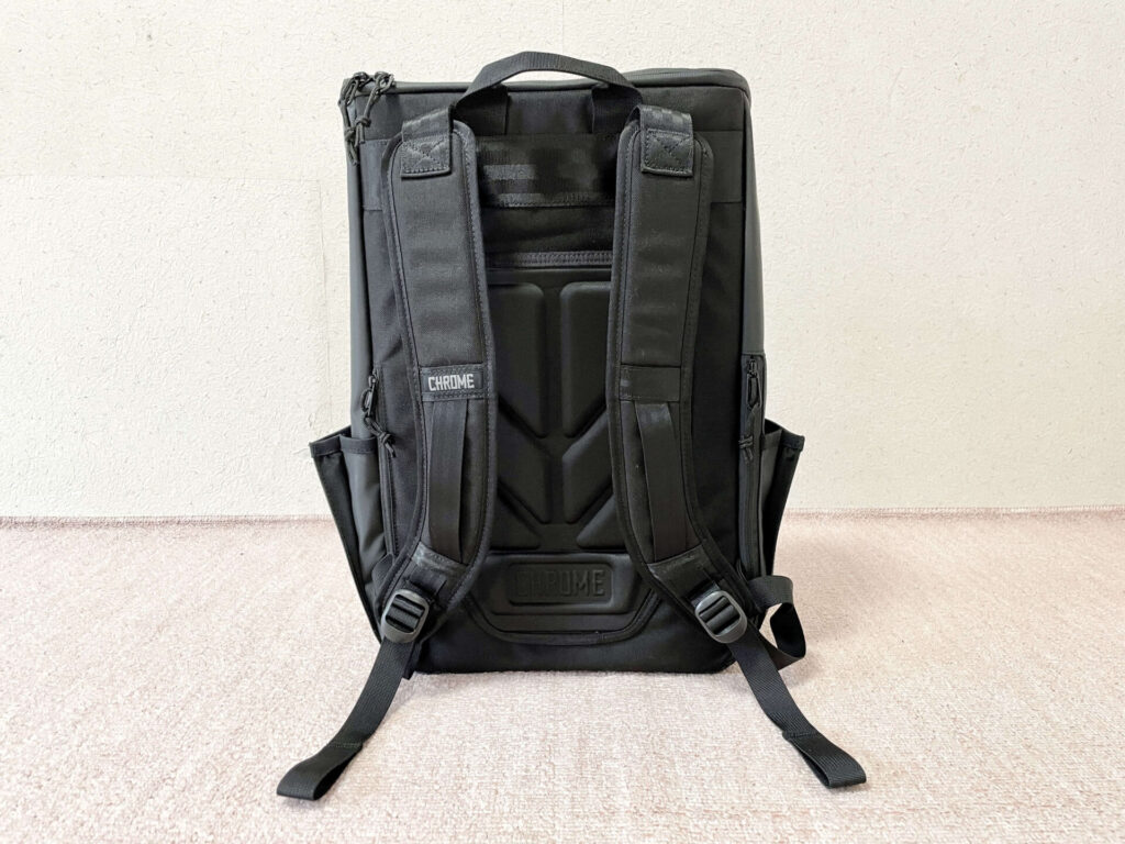 05VOLCAN BACKPACK PLUS 後ろ