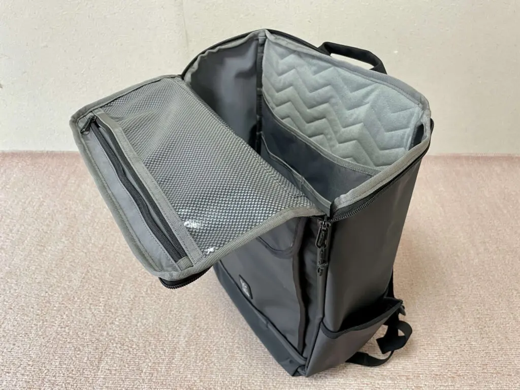 06VOLCAN BACKPACK PLUS オープン
