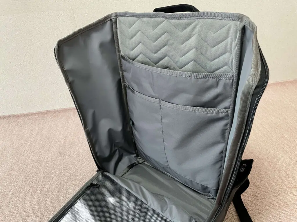 11VOLCAN BACKPACK PLUS PCポケット