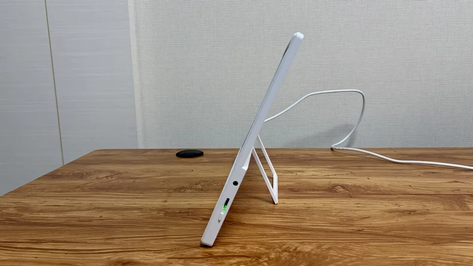 JAPANNEXT_JNMDEi156F2W_側面電源側_