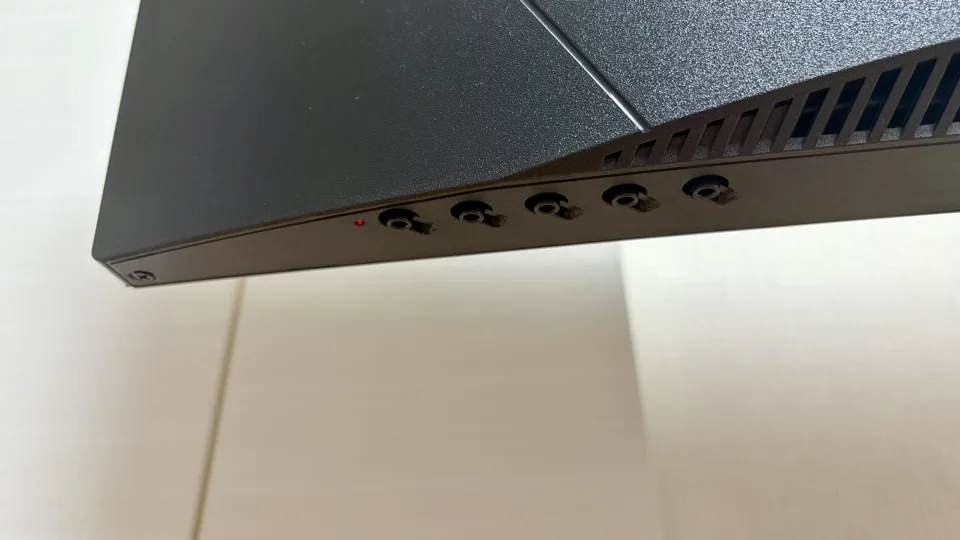 JN-IPSC34UQ2-C6の操作ボタン